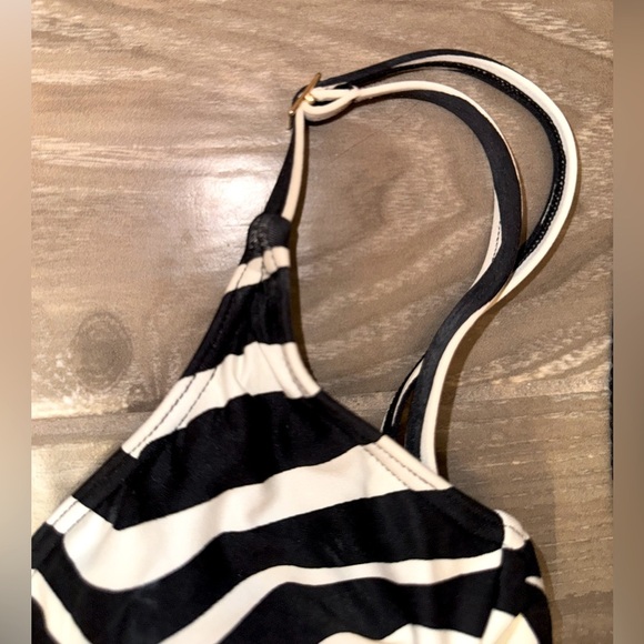 LA BLANCA WILD SAFARI LACE UP ONE PIECE SWIMSUIT BLACK/WHITE SIZE 6 US - Picture 7 of 12